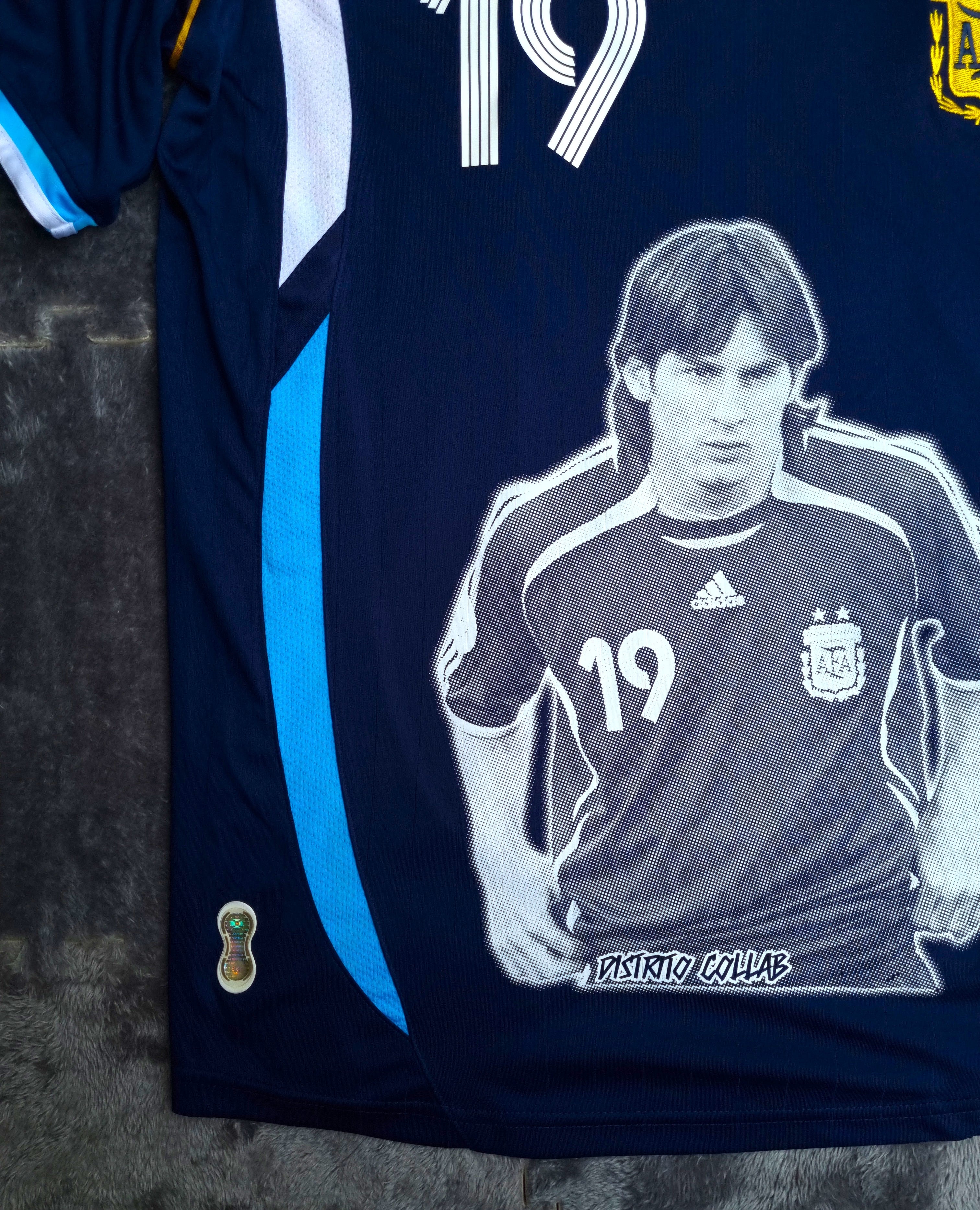 JERSEY RETRO SELECCION DE ARGNTINA 2006 X MESSI