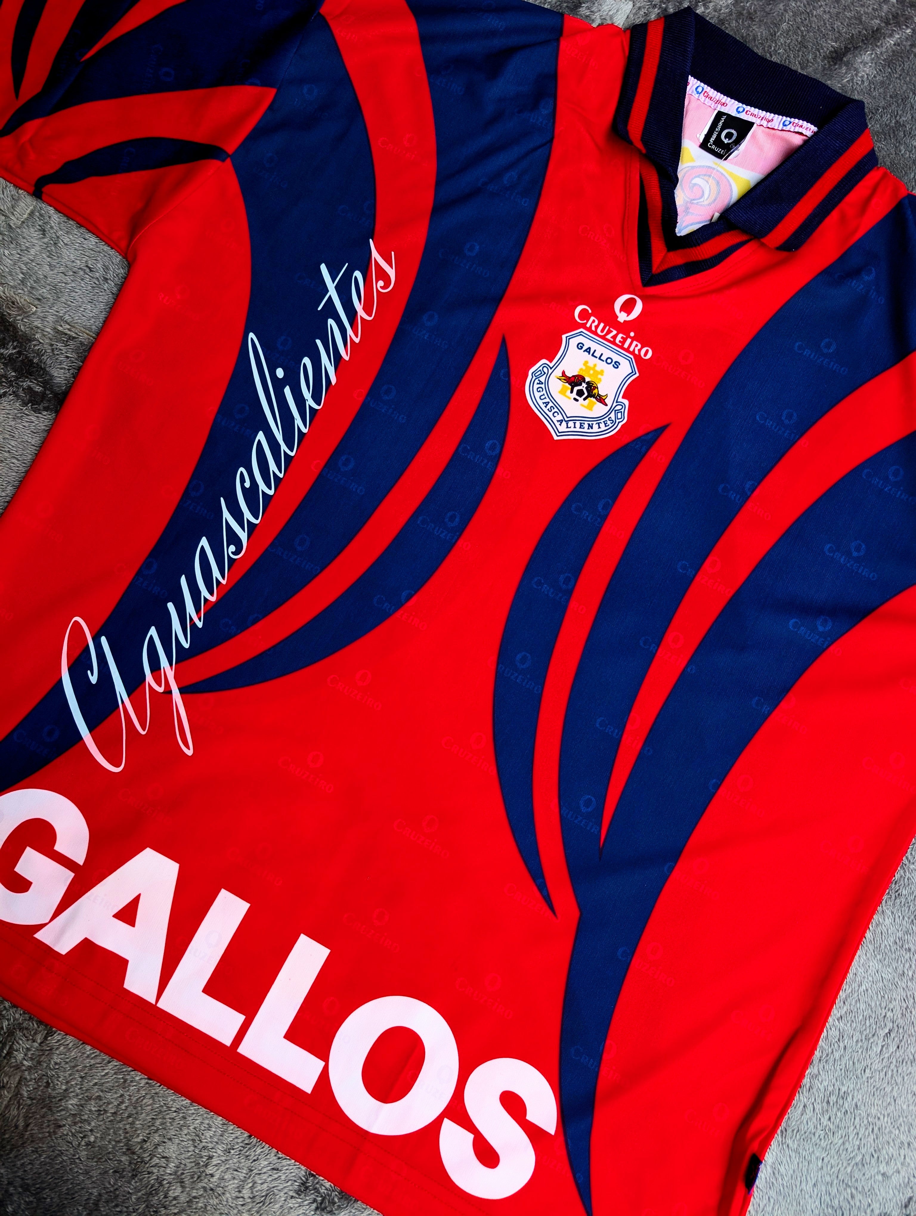 JERSEY RETRO GALLOS  X DISTRITO COLLAB